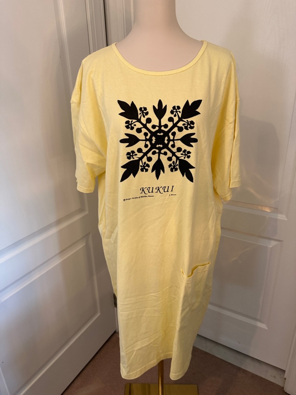 Kukui Yellow Graphic T-Shirt Dress. Sz Onesize